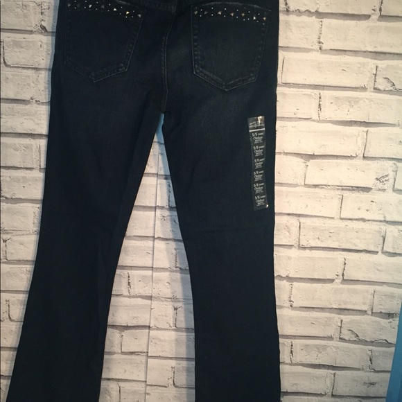 Jeans - Picture 7 of 8